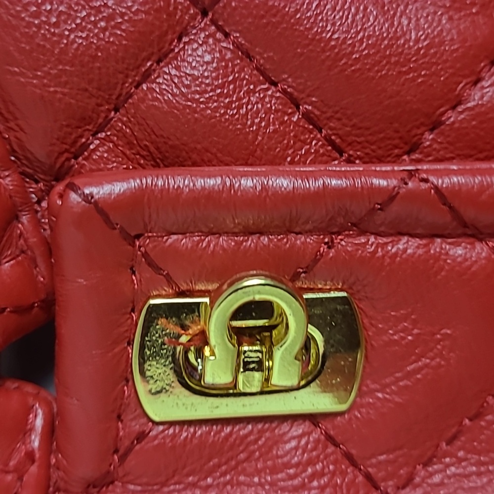 Peter nygard red jacket 100% leather size Large - Picture 5 of 9